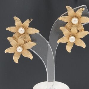 Elegant Gold Tone Floral Pearl Earrings -  Kramer